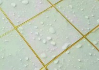 瓷磚縫隙污垢多，如何清理成難題